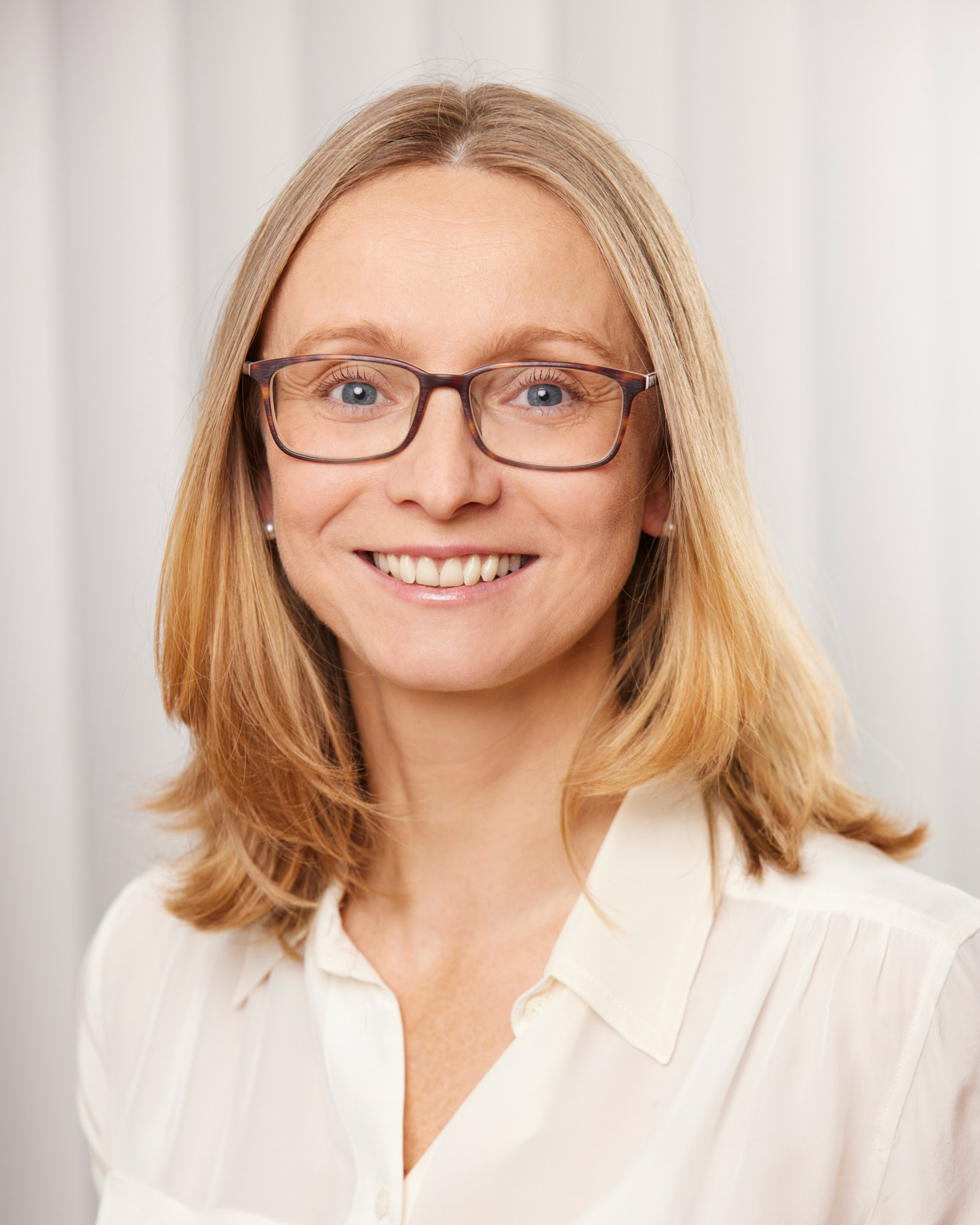 Anne Killmeyer | Photonic Assistant and Marketing